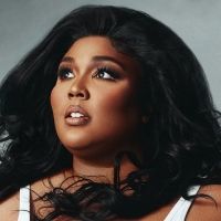 Lizzo to Receive 'The People's Champion' Award at 2022 People's Choice Awards