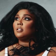 Lizzo to Receive 'The People's Champion' Award at 2022 People's Choice Awards