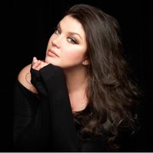 Interview: Jane Monheit Celebrates Great American Songbook at Smoke Jazz Club