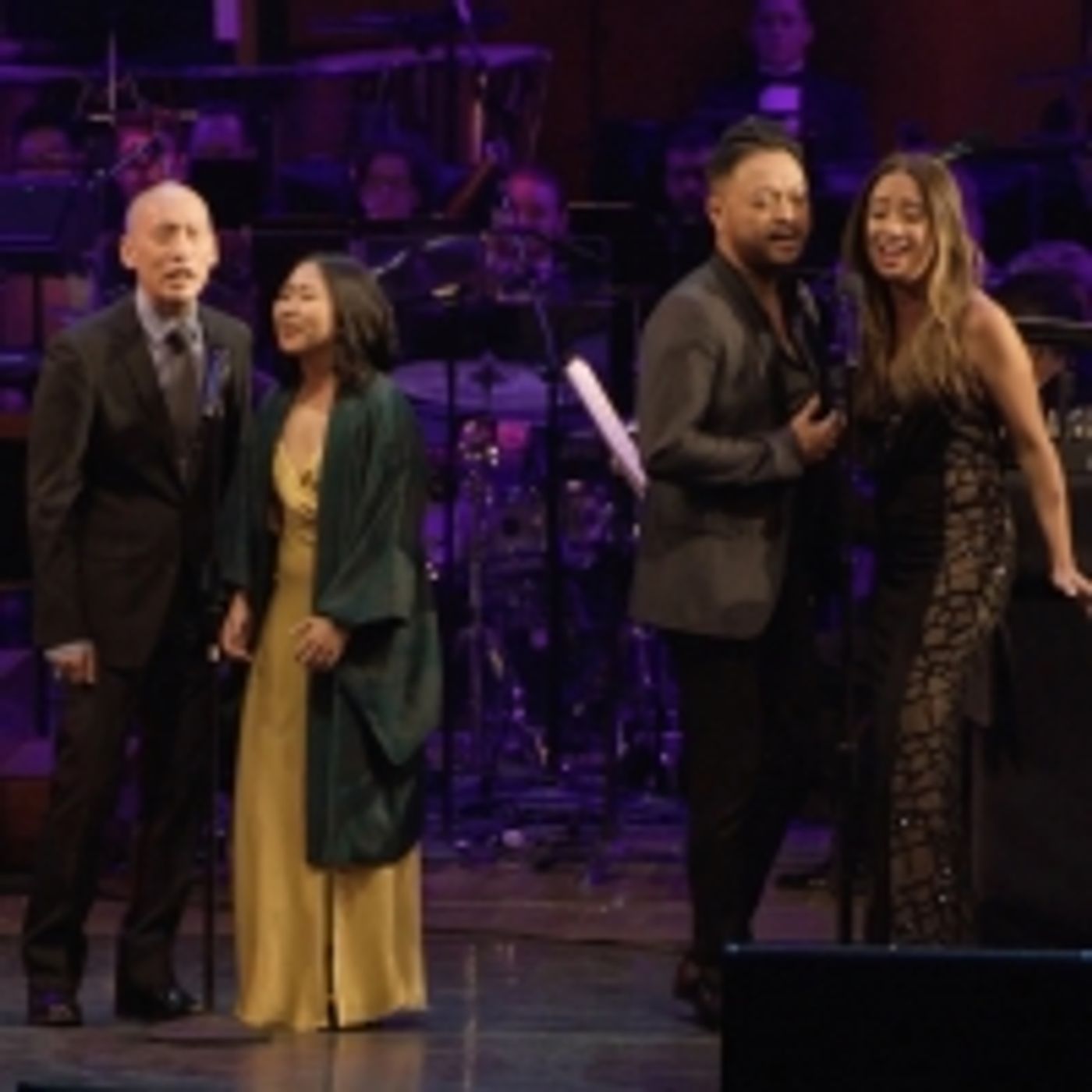 Wake Up With BWW 10/4: SIX Officially Opens on Broadway, and More!  Image