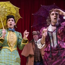 Review: DRACULA: THE BLOODY TRUTH at Great Lakes Theater