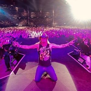 Bret Michaels to Bring His 'Parti-Gras' Birthday Concert to The Theater At Virgin…