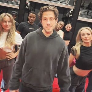 Video: Aaron Tveit & CHESS Cast Launch the 'One Night In Bangkok Challenge'