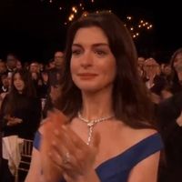Video: Anne Hathaway Has Emotional Reaction to Barbra Streisand at the SAG Awards Video