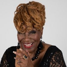 Avery Sommers To Return To Café Centro in April