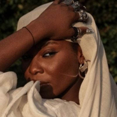 Winny Shares Debut Single 'Pretty'