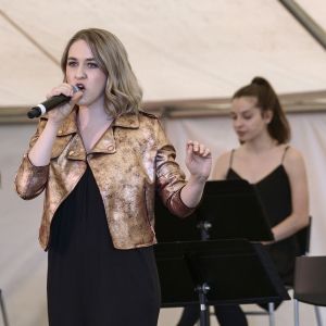 THE BLACK BOX SINGS… Concert Series Returns With Tunes From Taylor Swift, FROZEN…