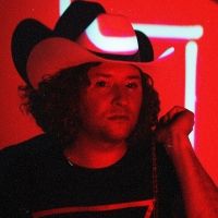 Country Songwriter Paisley Fields Announces New Album 'Limp Wrist'