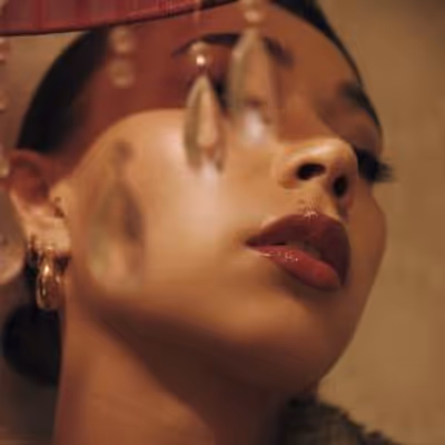 Photos: Saïna Releases New EP HOTEL 555