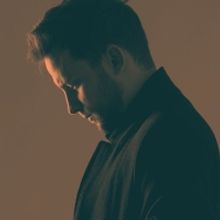 Alberto Frías lleva las canciones más icónicas en castellano al Teatro Alfil