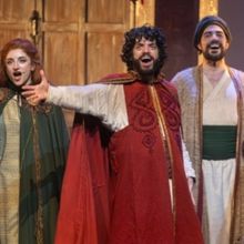 El elenco de EL MÉDICO, EL MUSICAL improvisa un concierto a bordo de un tren durante