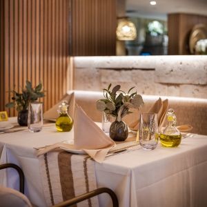 Review: WHITE OLIVE in Midtown Offers a Wonderful Mediterranean Meal Experience