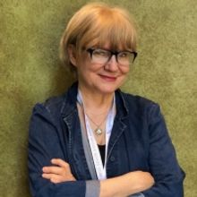 Register Now For Playhouse On Park's Virtual Playwriting Class With Arlene Hutton