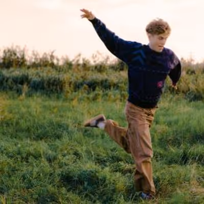 Photos: Alfie Jukes Announces Debut Album FUNNY LITTLE FEELING, Out April 2027