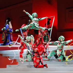 Review: TURANDOT at LA Opera Interview