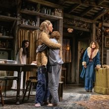 Wake Up With BWW 5/30: GREY HOUSE Opens, Drama League Awards Red Carpet, and More!