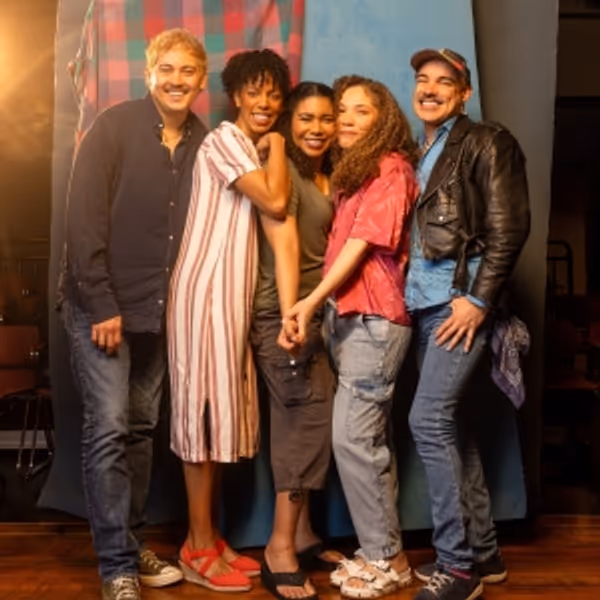 Interview: David Mendizábal Talks Directing DON'T EAT THE MANGOS at The Huntington Photo