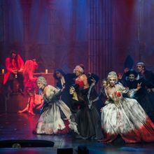 Review: DRACULA at Lodz Musical Theater