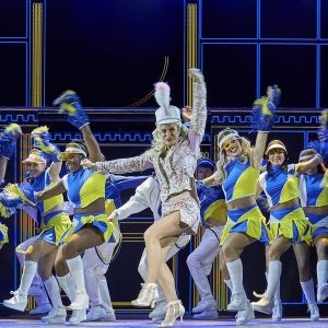 TV: Números completos de UNA RUBIA MUY LEGAL en el Teatro La Latina
