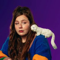 EDINBURGH 2026: Review: ANNA THOMAS: HOW TO JUGGLE A FERRET