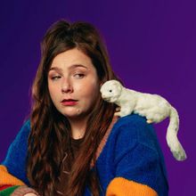 EDINBURGH 2026: Review: ANNA THOMAS: HOW TO JUGGLE A FERRET