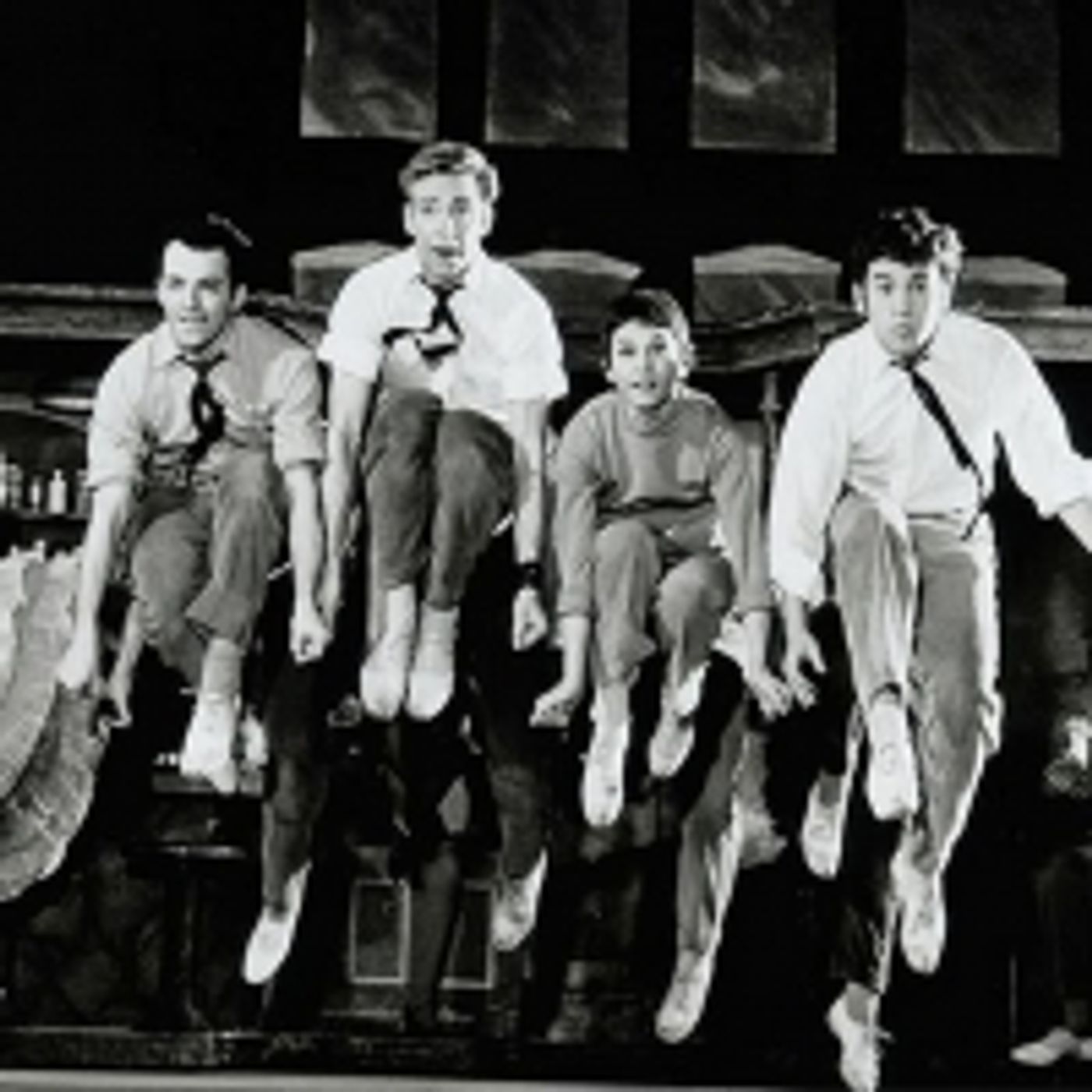 Wake Up With BWW 3/9: MRS. DOUBTFIRE Begins Previews Tonight, and More!  Image