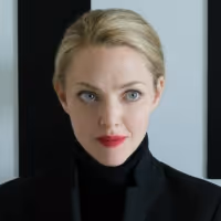 VIDEO: Hulu Releases First Look at Amanda Seyfried in THE DROPOUT