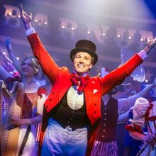 Review: BARNUM, Watermill Theatre
