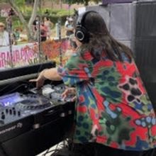 Deejay Clifton Leads The Turntables and Goes Old School Spinning Rare Finds On Grand