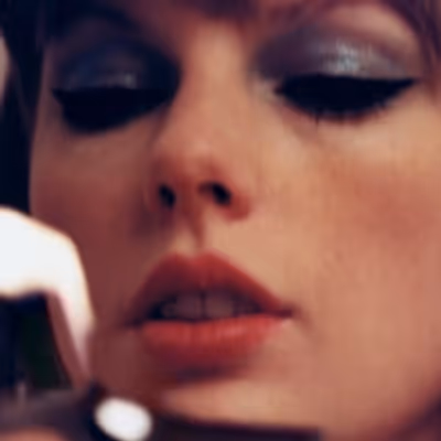 Taylor Swift to Release Album Teaser, New Music Videos & 'Chaotic Surprise' This Week Ahead of 'Midnights' Album