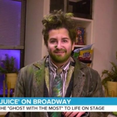 VIDEO: Go Behind the Scenes of BEETLEJUICE with Alex Brightman!