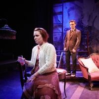 BWW Review: 4th Wall Theatre Company Presents Polished 'GLASS MENAGERIE' Photo