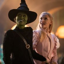 Idina Menzel and Kristin Chenoweth Shares Behind The Scenes Look at WICKED Cameos