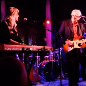 Bees Deluxe To Play At The Lizzie Rose Music Room
