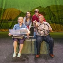 BWW Review: LEAVING IOWA at Des Moines Playhouse: Going on a Journey Back to Easier T
