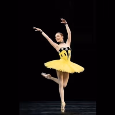 VIDEO: The Royal Ballet's Sarah Lamb Dances SC&Egrave;NES DE BALLET