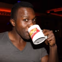 Wake Up With BWW 11/27: Gideon Glick Joins LITTLE SHOP OF HORRORS, and More!