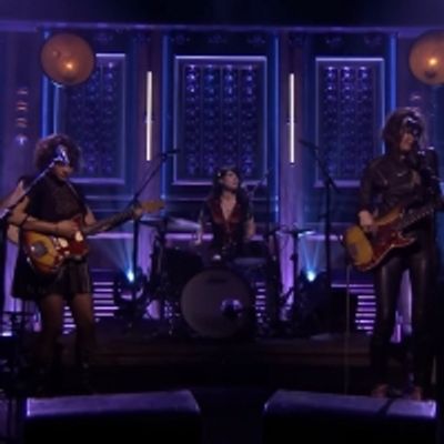 VIDEO: Puss N Boots Perform 'Sister' on THE TONIGHT SHOW WITH JIMMY FALLON