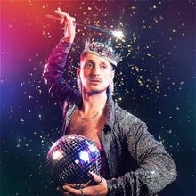 EDINBURGH 2023: Review: ZACH ZUCKER: SPECTACULAR INDUSTRY SHOWCASE, Pleasance Courtya