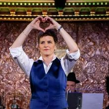 Review: JENN COLELLA Hip, Hot, and High-Caliber at 54 Below