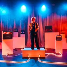 Review: DEAR ANNIE, I HATE YOU, Riverside Studios