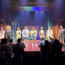 Video: GINGER TWINSIES Cast Takes First Bows