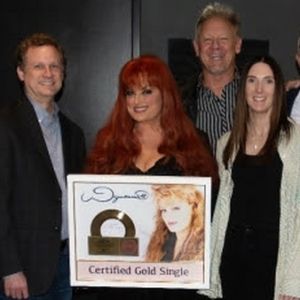 Wynonna Judd Receives RIAA Gold Plaque for Iconic Track 'No One Else on Earth'