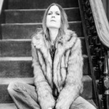 Juliana Hatfield Releases 'Can't Stand Losing You' Video Directed by Rachel Lichtman