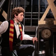 Review: KOUZELNÉ HODINKY DOKTORA KRONERA na Malé scéně plzeňského divadla