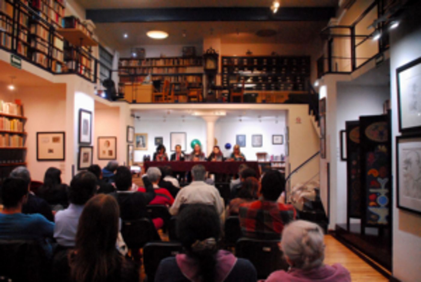 Escritores de distintas edades plasman universo léxico en la revista La experiencia literaria Escritores de distintas edades plasman universo léxico en la revista La experiencia literaria Image