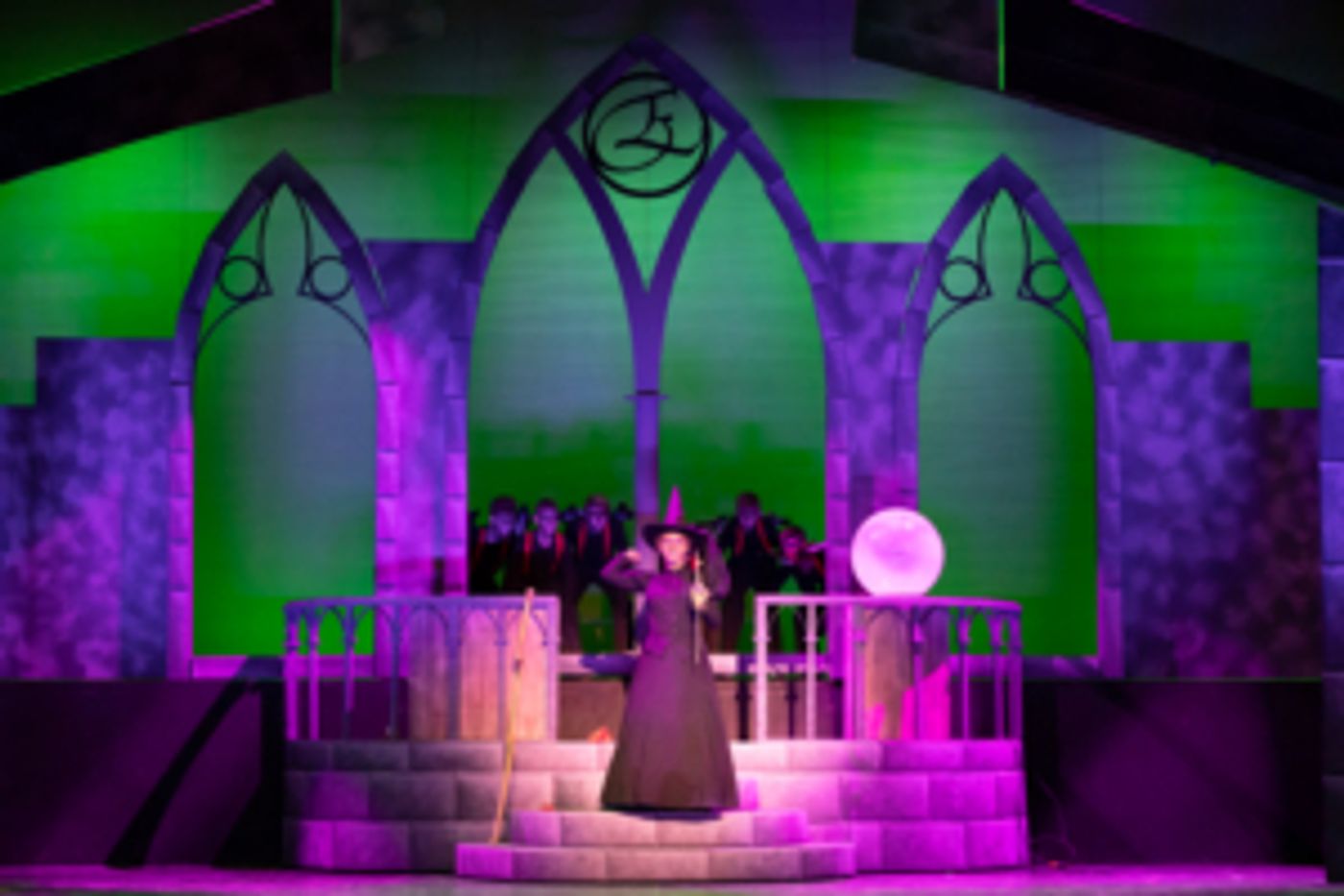 Review: WIZARD OF OZ at Gooseberry Park Players  Image