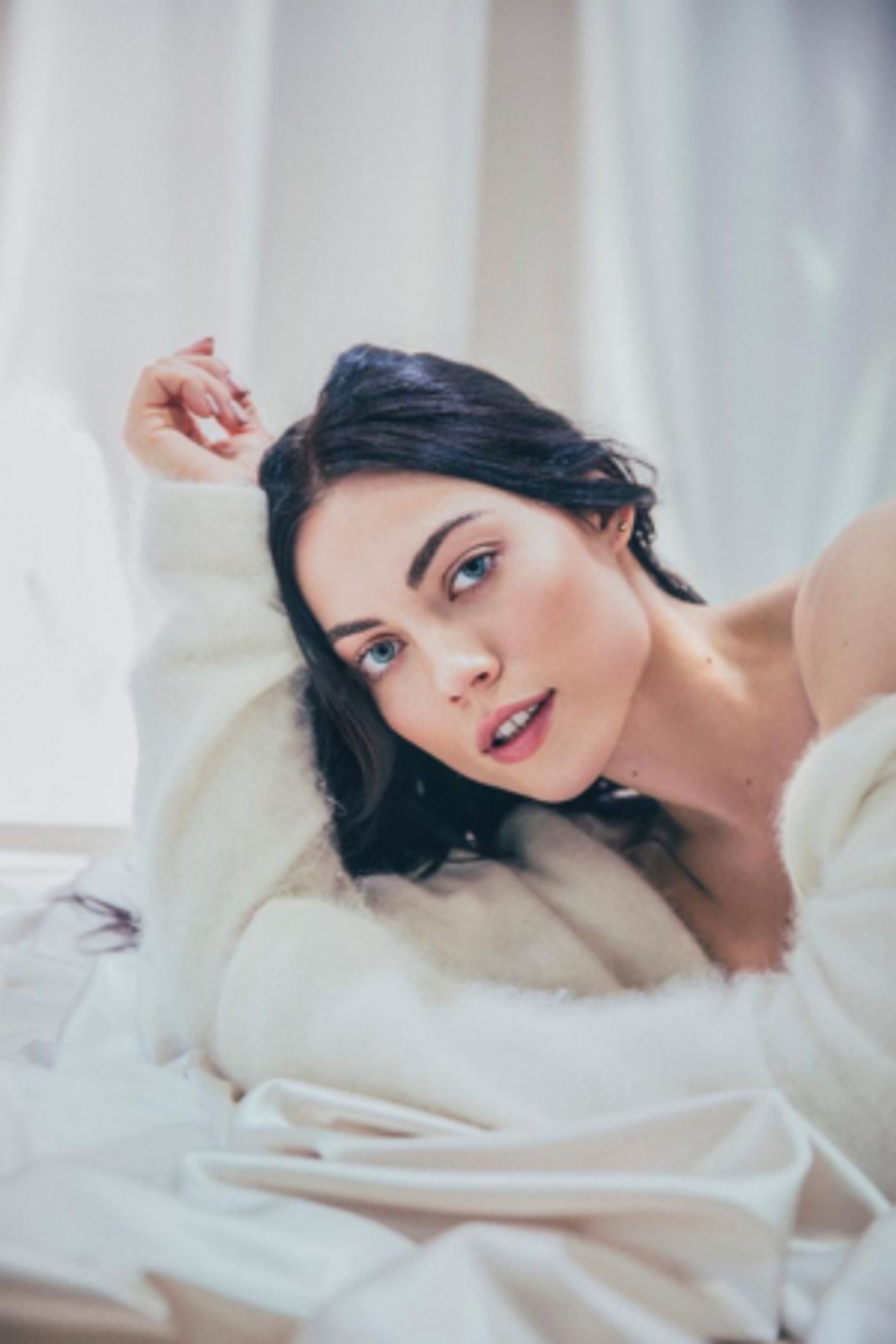 Emily Weisband Opens Up On Vulnerable New Song NAKED Emily Weisband Opens Up On Vulnerable New Song NAKED Image