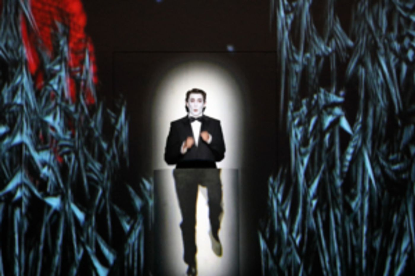 Review: Mostly Mozart's MAGIC FLUTE versus Teatro Nuovo's STRANIERA, Ingenuity Outdoes Purism  Image