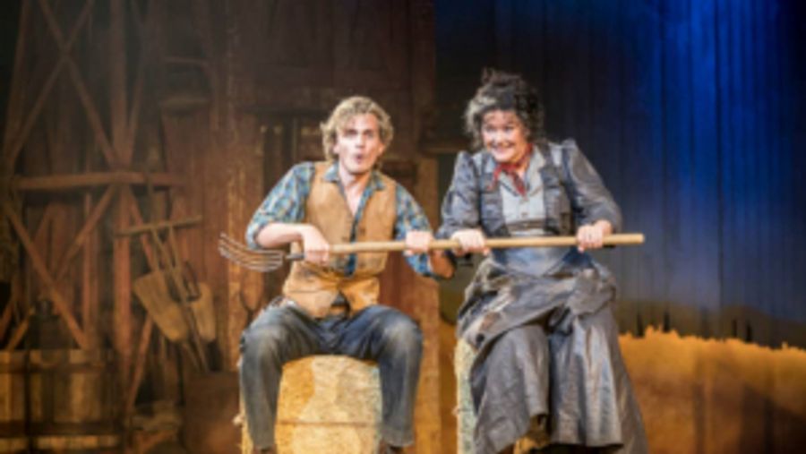 Review: OKLAHOMA!, Chichester Festival Theatre Image